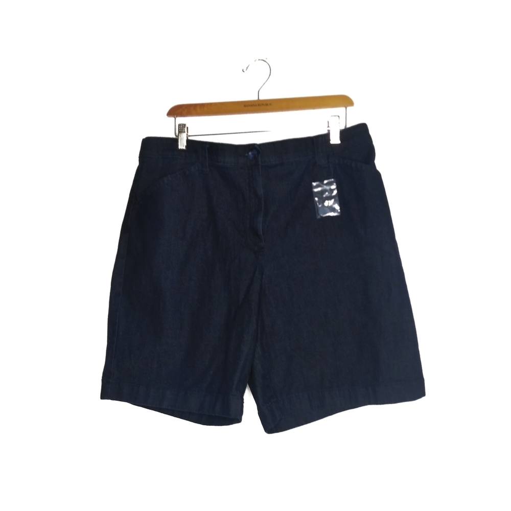 L.L. Bean classic fit denim shorts sz 18 reg